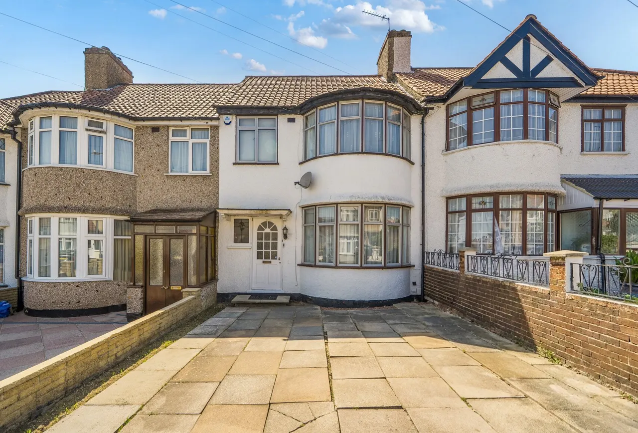 Summit Avenue, London, NW9 0TH, photo 2