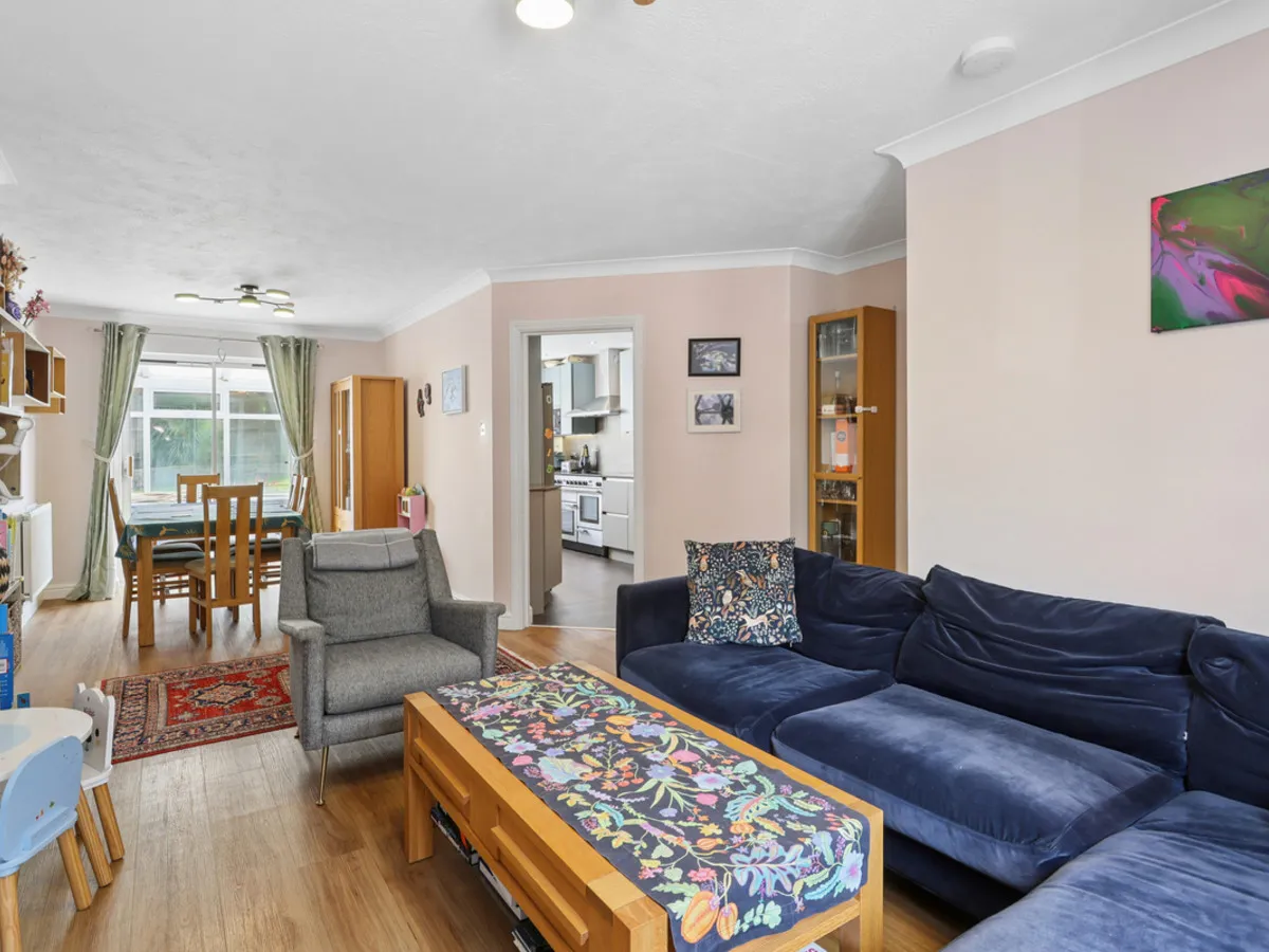 Lynton Close, Farnham, GU9, photo 8