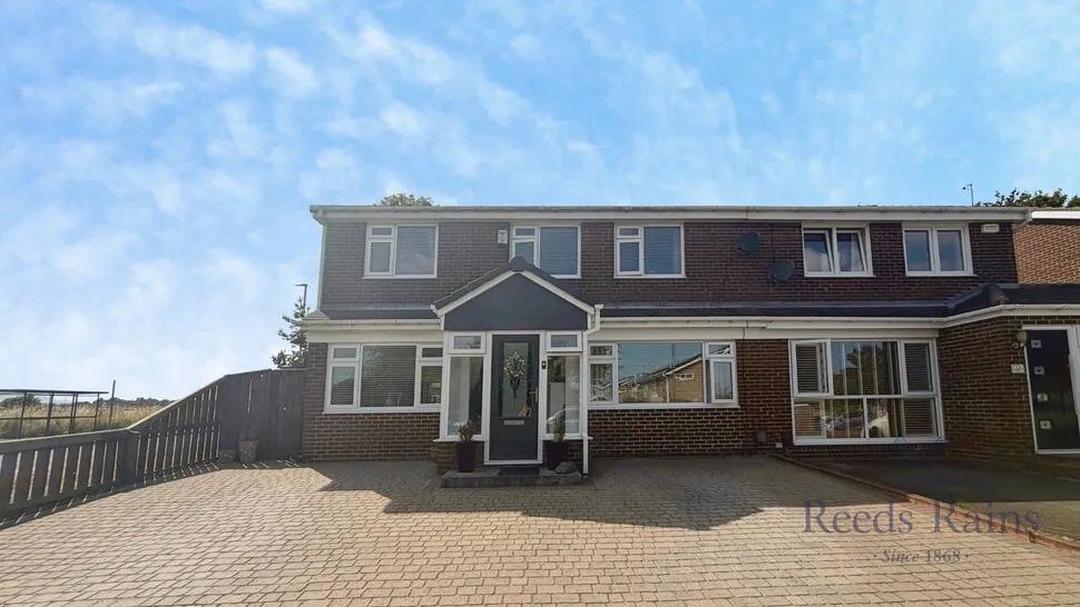 4 bed house for sale — Penhill Close, Ouston, Durham, DH2