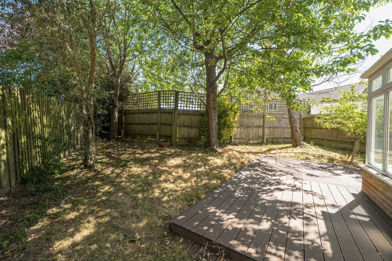 Alexander Crescent, Caterham, CR3, photo 12