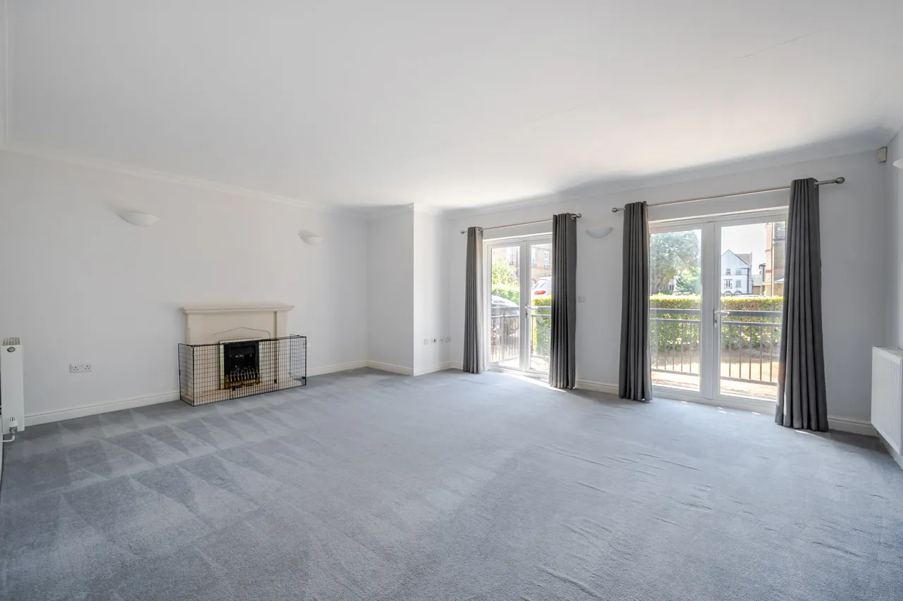 Alexander Crescent, Caterham, CR3, photo 10