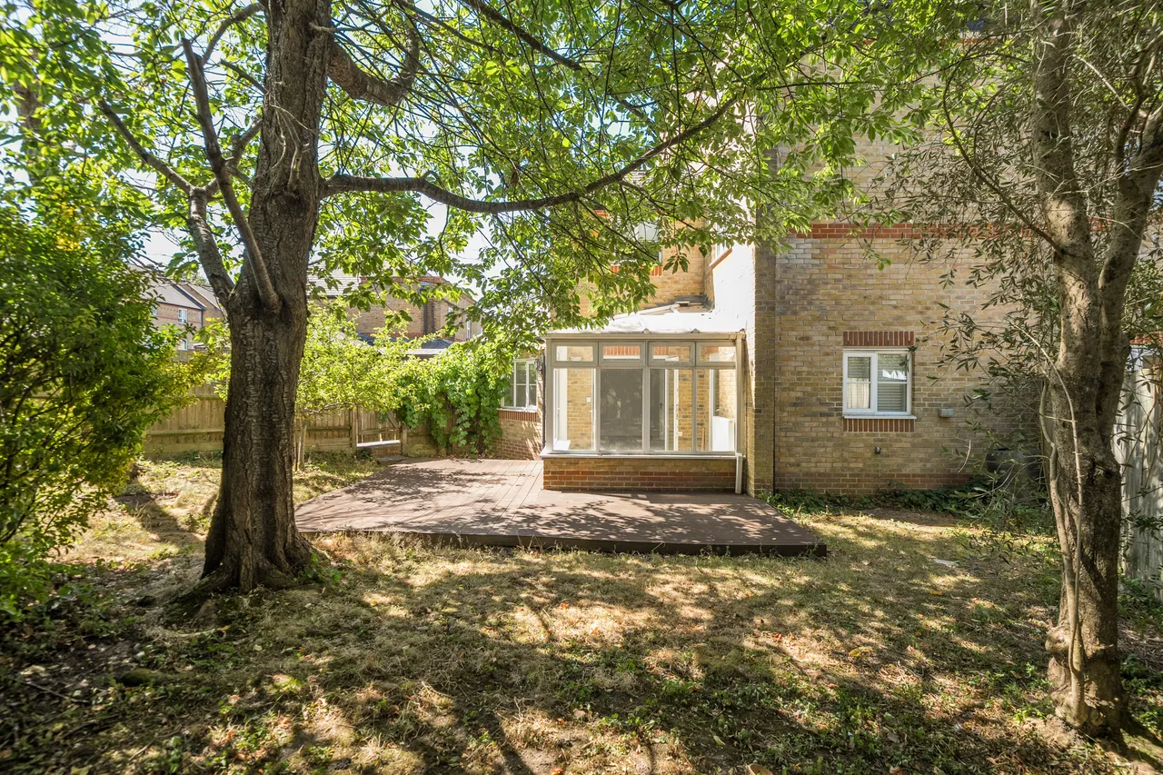 Alexander Crescent, Caterham, CR3, photo 2