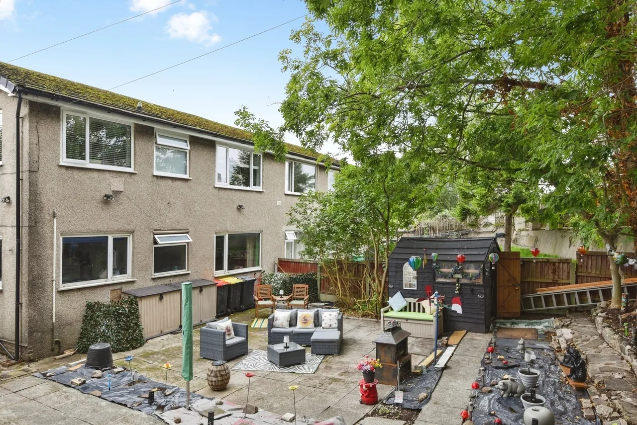 2 bed flat for sale, York Place, Morecambe, LA4