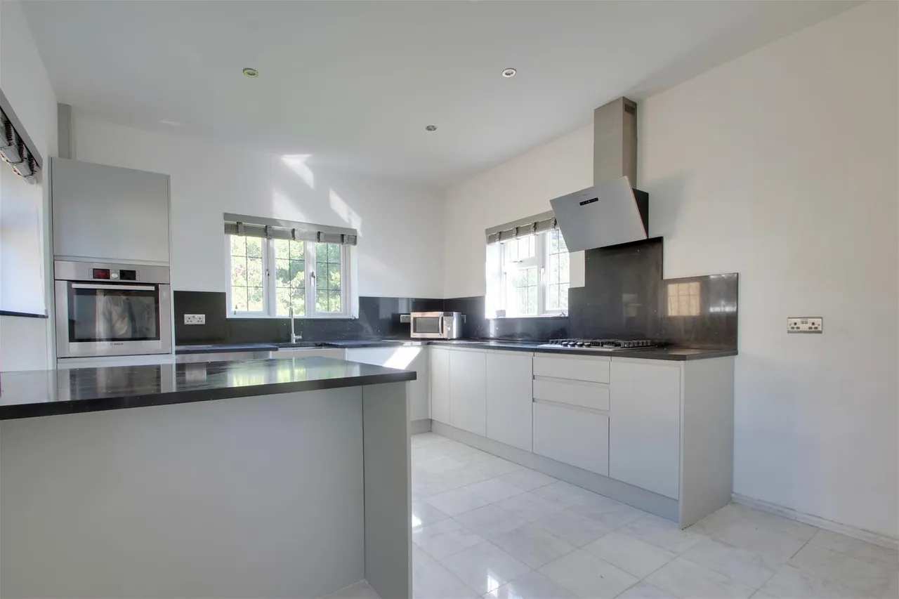 Lansdowne Road, Worthing, photo 6
