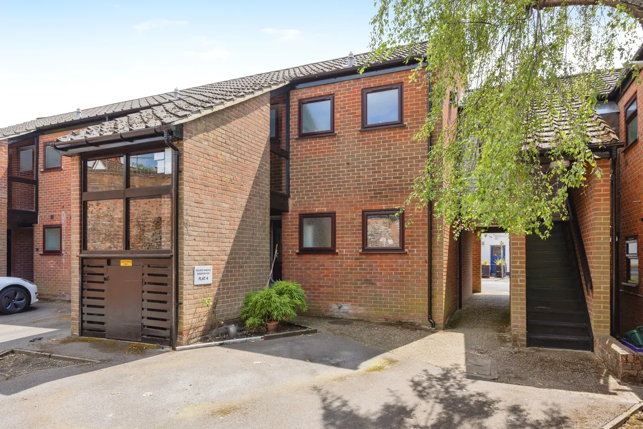 flat for sale, Kings Road, Guildford, GU1
