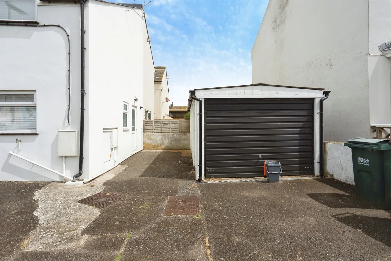 Latimer Road, Eastbourne, BN22, photo 18