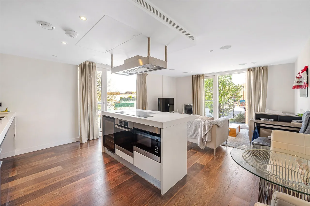 2 bed flat for sale — Gatliff Road, London, SW1W