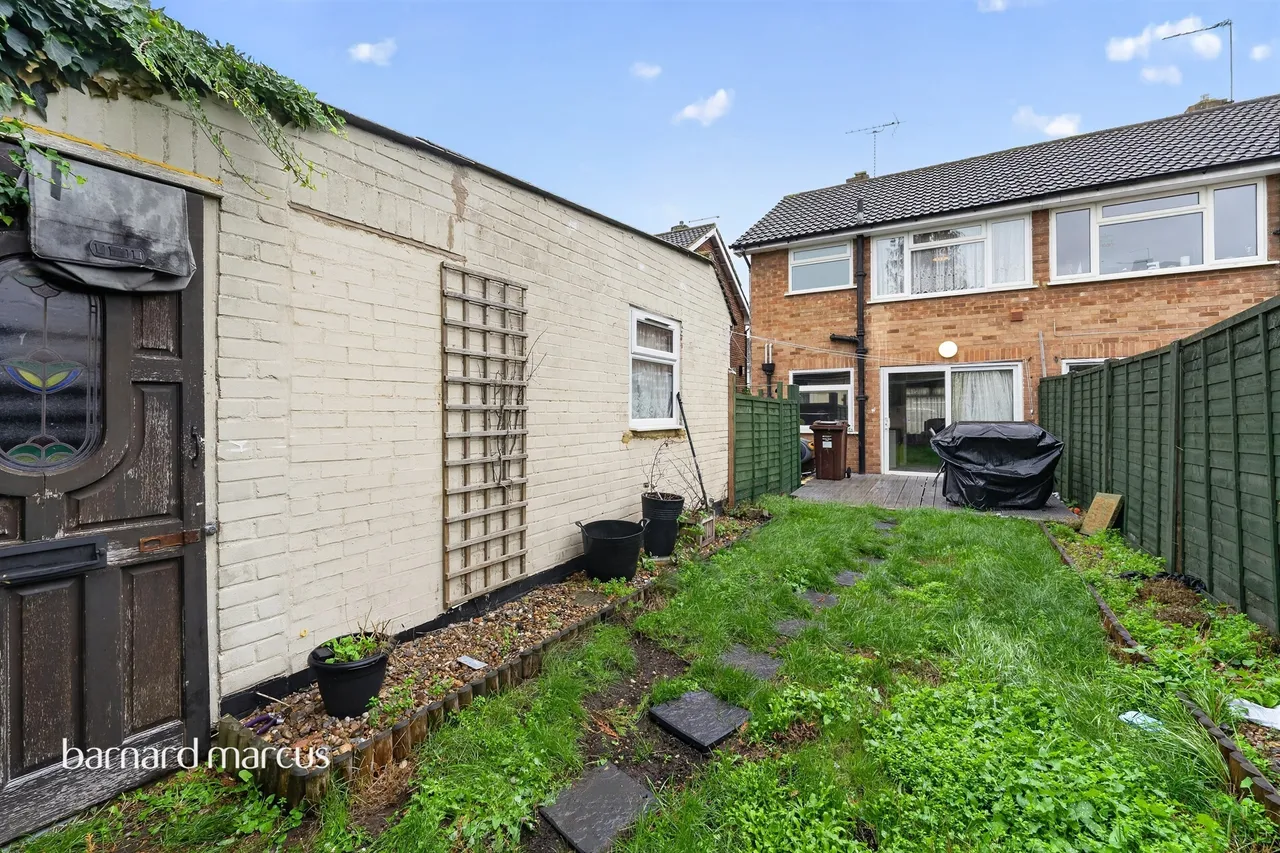 Park Way, Feltham, TW14, photo 15