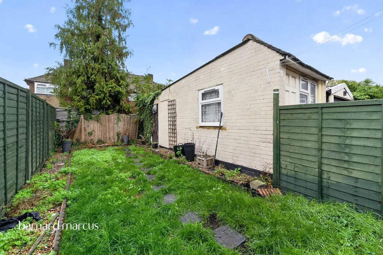 Park Way, Feltham, TW14, photo 16