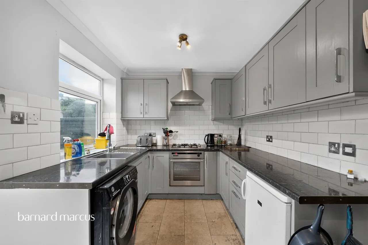 Park Way, Feltham, TW14, photo 2