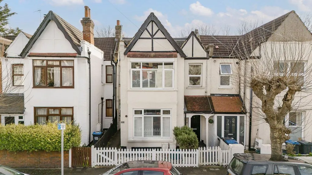 2 bed flat for sale — Southdown Road, Wimbledon