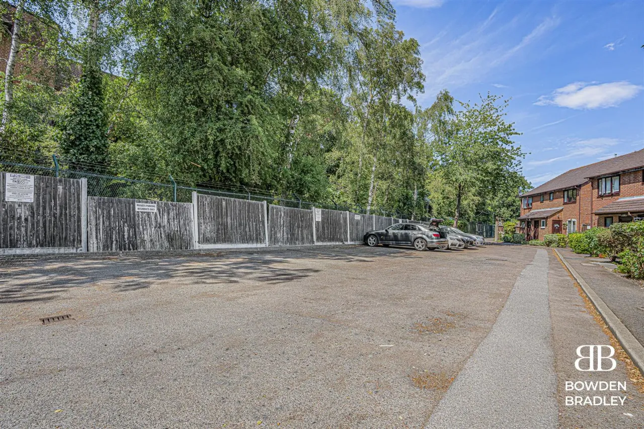 Davids Way, Hainault, IG6, photo 12
