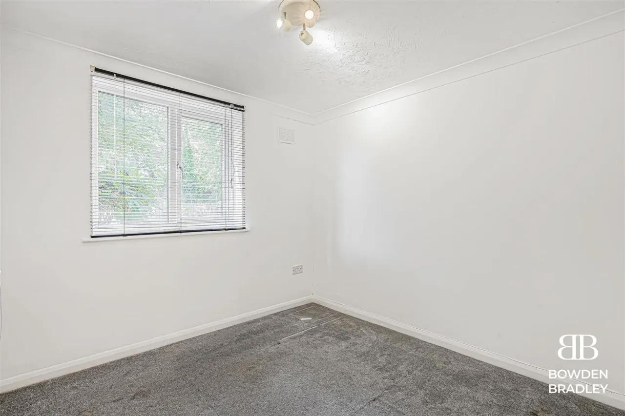 Davids Way, Hainault, IG6, photo 10
