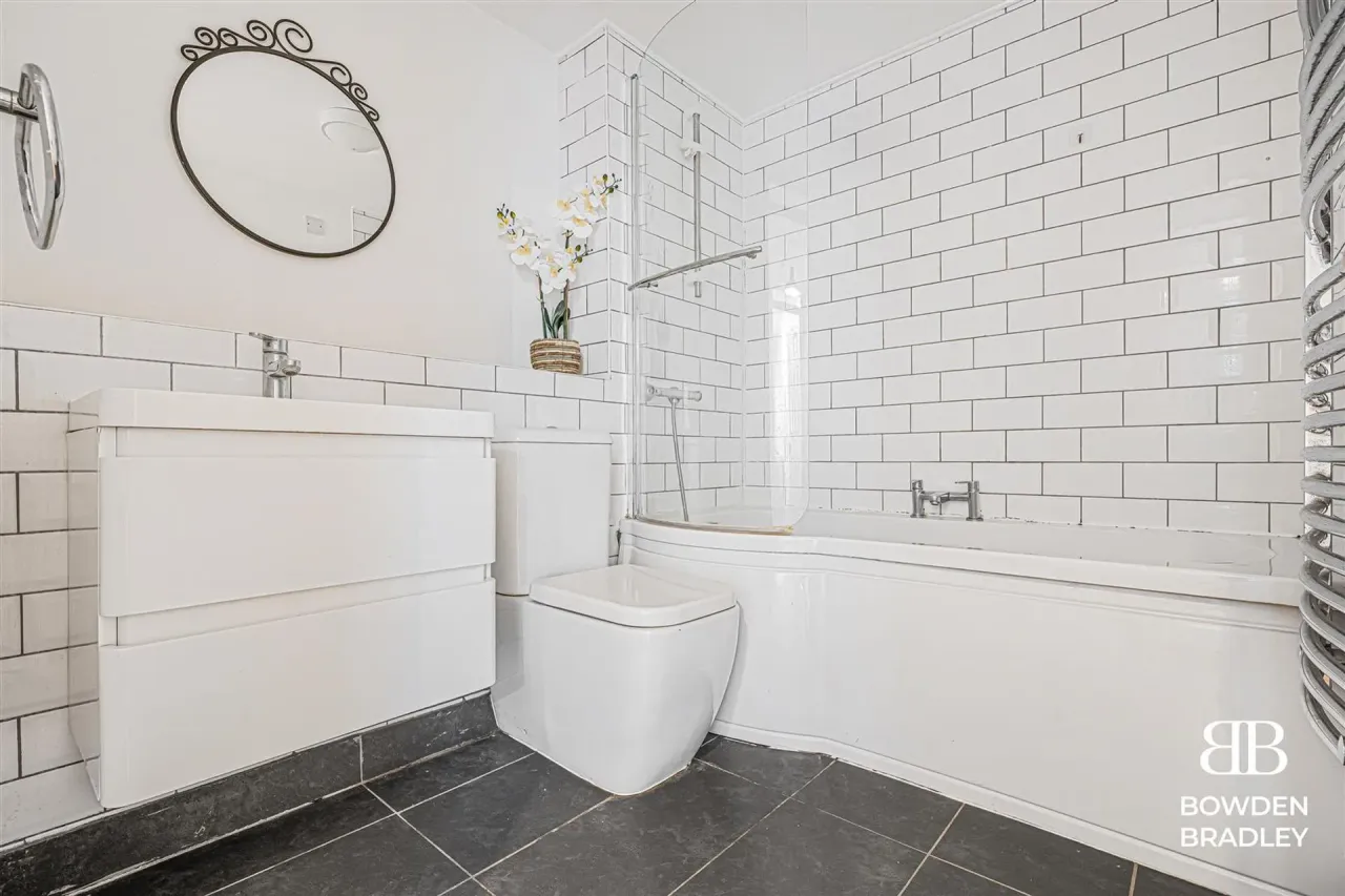 Davids Way, Hainault, IG6, photo 18