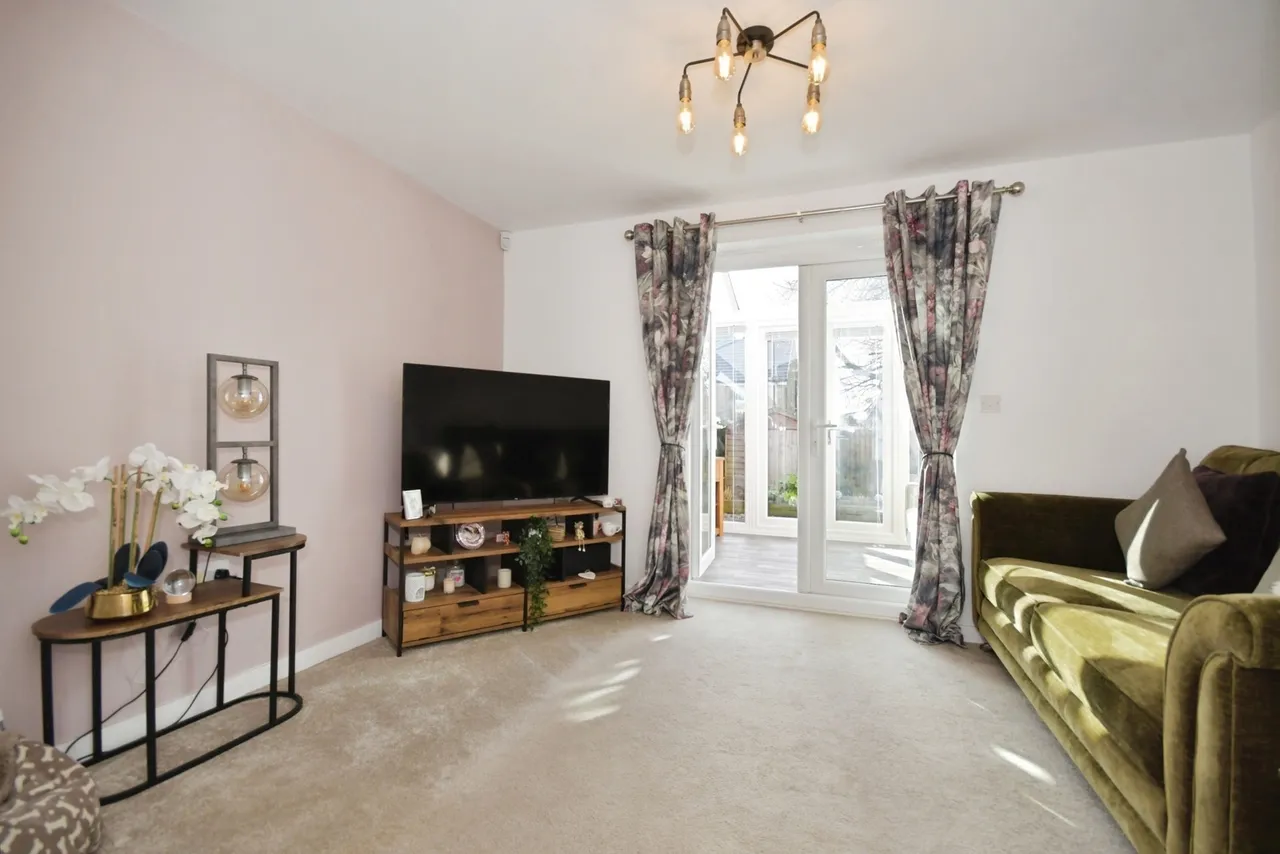 Curlew Avenue, Buxton, Derbyshire, SK17, photo 2