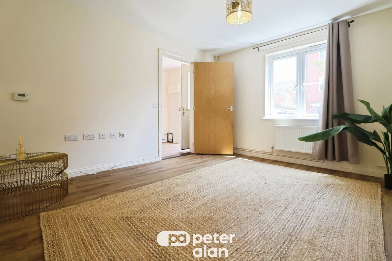 Ffordd Nowell CARDIFF, CF23, photo 7