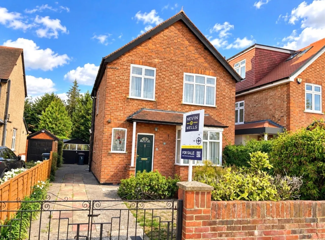 3 bed house for sale, Pooley Avenue, Surrey Egham, TW20
