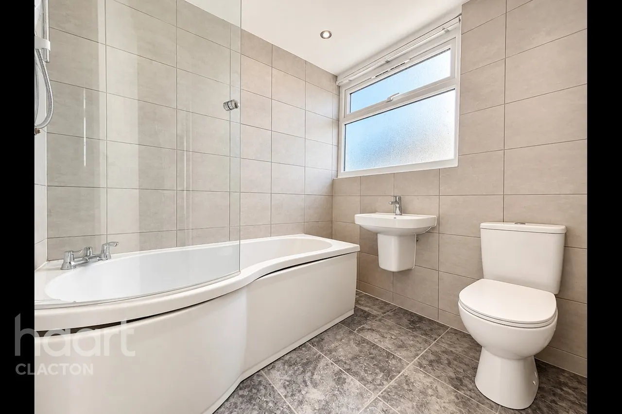 Meadow Way, Clacton-On-Sea, CO15, photo 4