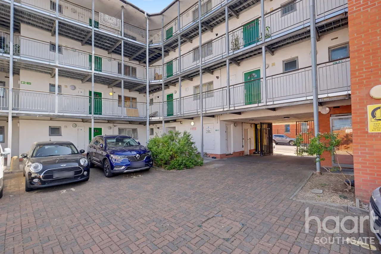 Nightingale Road, London, N22, photo 8