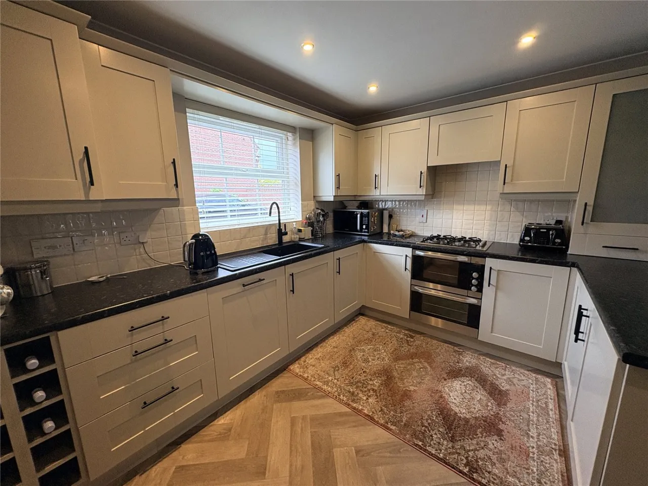 Rosefield Close, Fernwood, NG24, photo 2