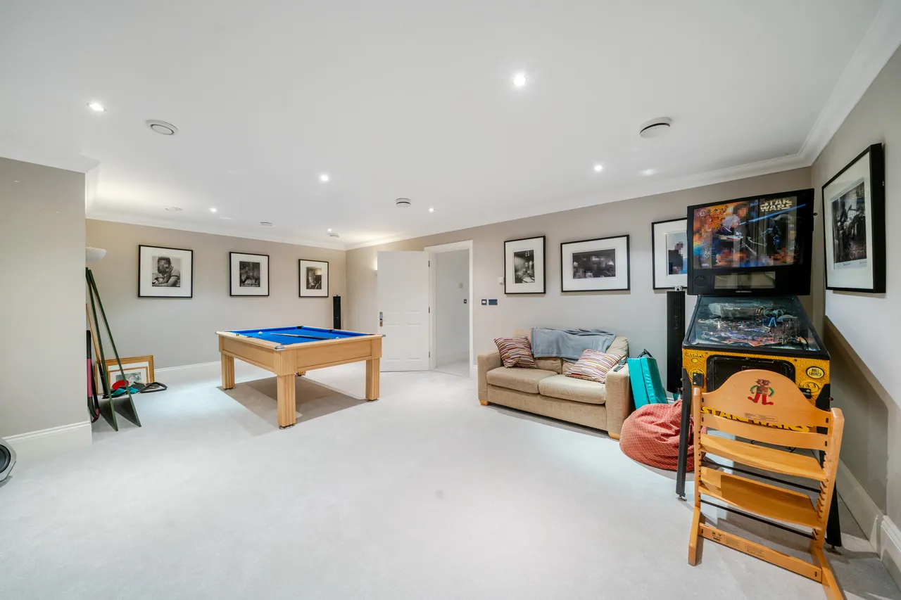 Chiltern Hills Road, Beaconsfield, HP9, photo 8