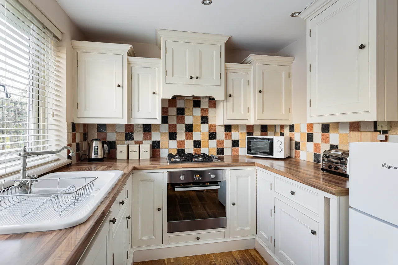 2 bed house to rent — Upper Mayfield, ASHBOURNE