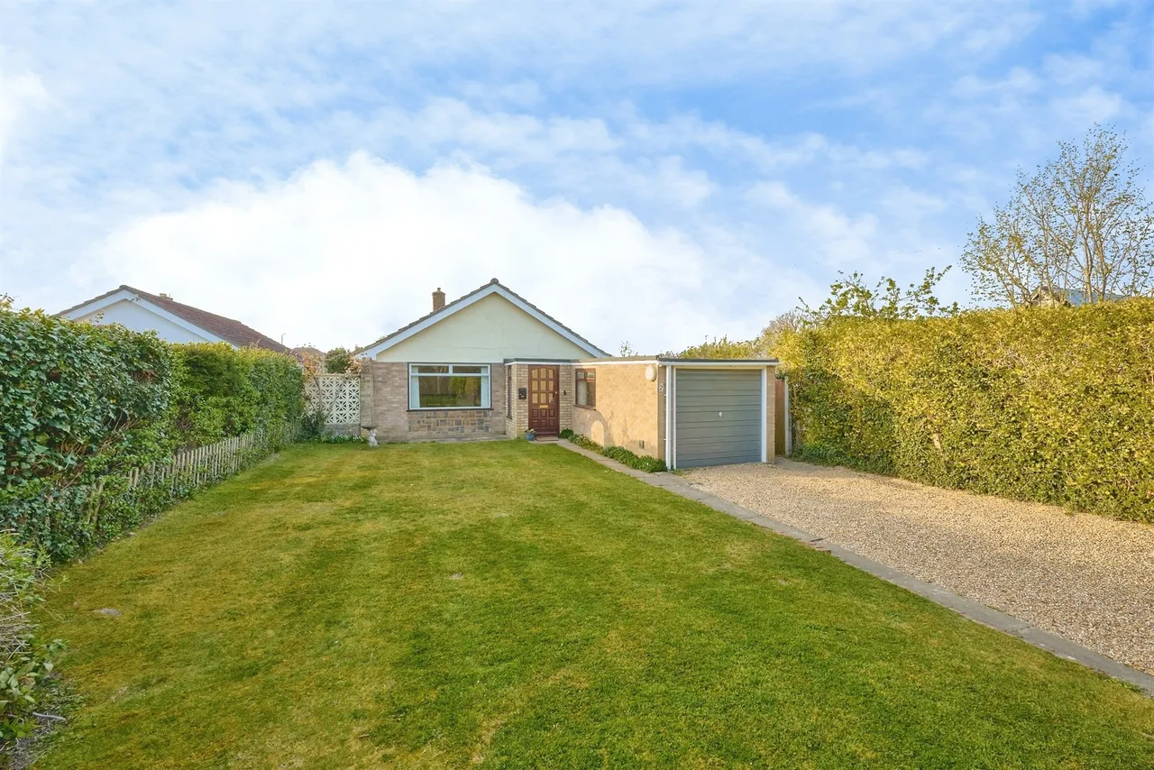 3 bed house for sale — Grange Road, Duxford, Cambridge