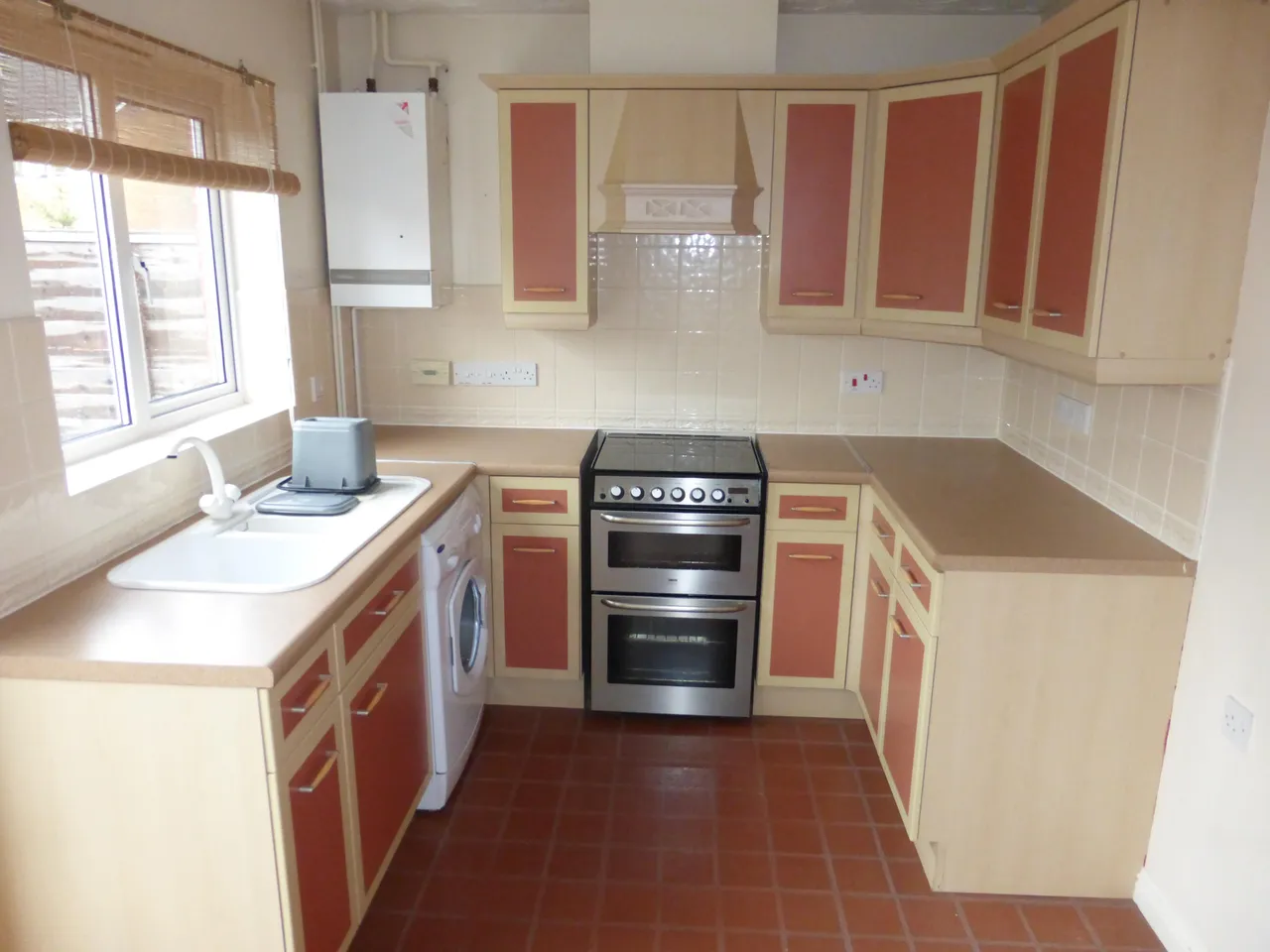 Middleham Close, Peterborough, PE2, photo 2