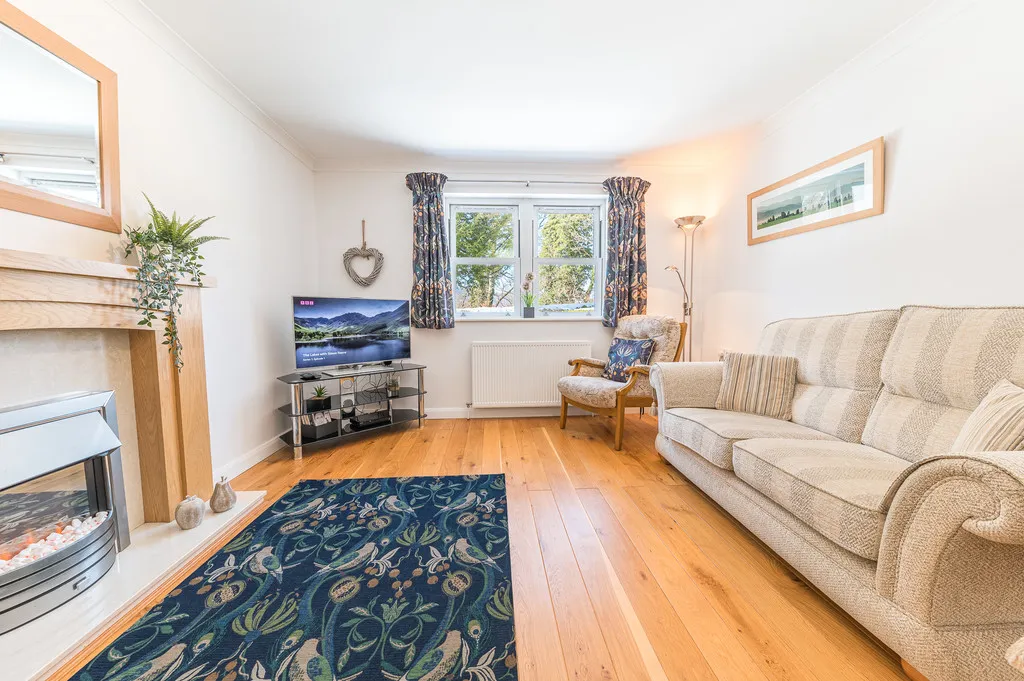 Elm Court, Elliott Park, CA12, photo 6