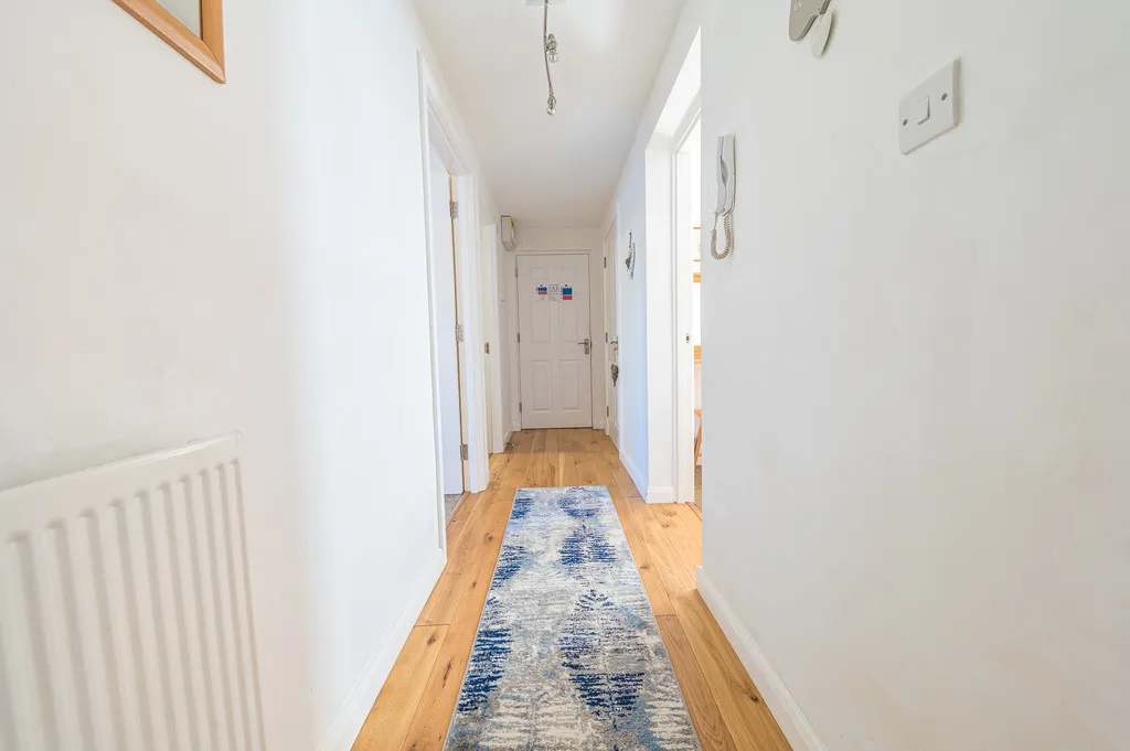 Elm Court, Elliott Park, CA12, photo 5
