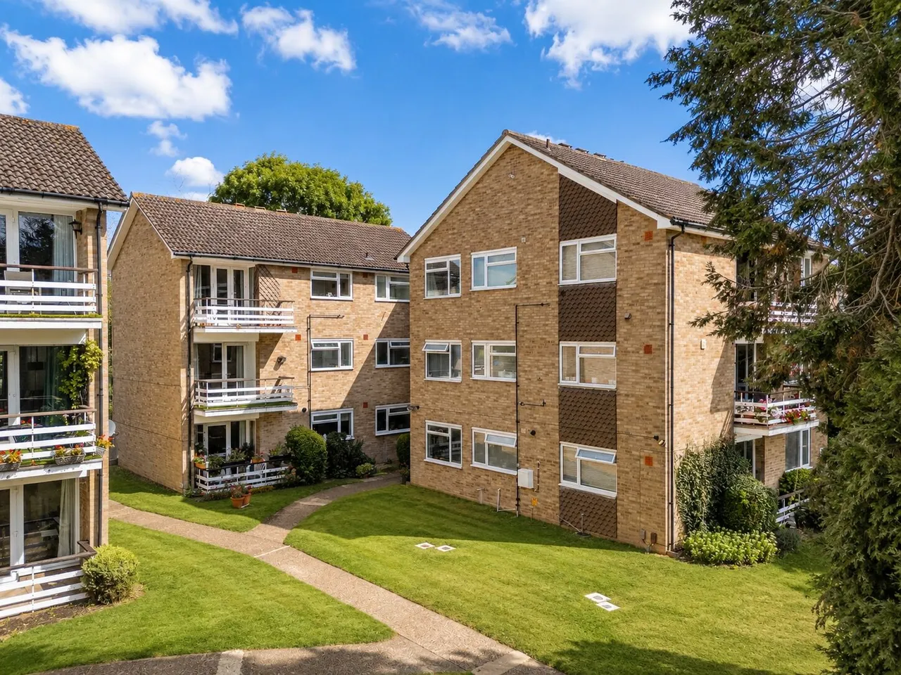 3 bed flat for sale, Avenue Road, St. Albans, AL1