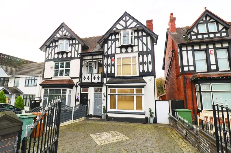 4 bed house for sale, Birmingham Road, Walsall, WS1