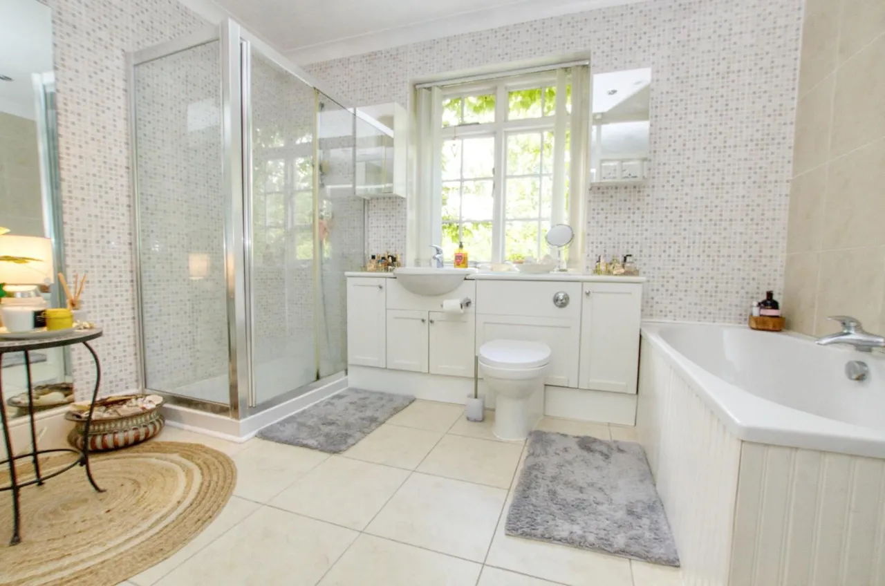 Portsmouth Road, Southampton, Hampshire, SO19 9AR, photo 7