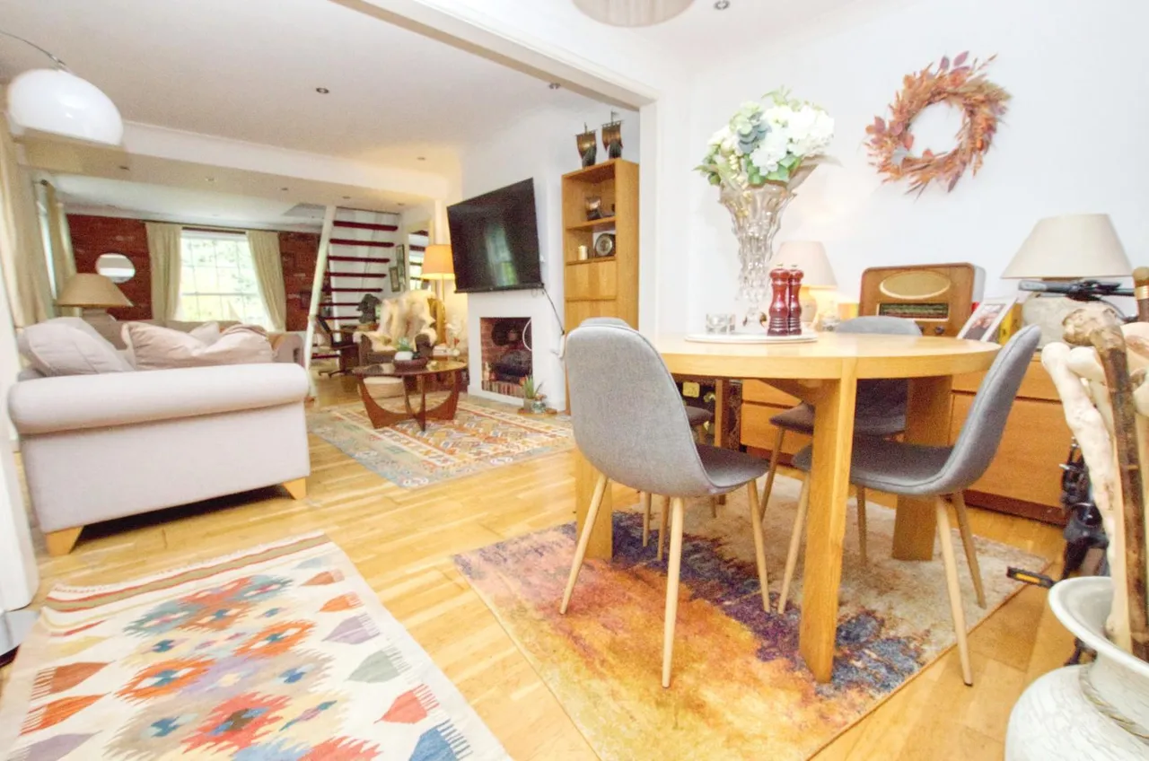 Portsmouth Road, Southampton, Hampshire, SO19 9AR, photo 2