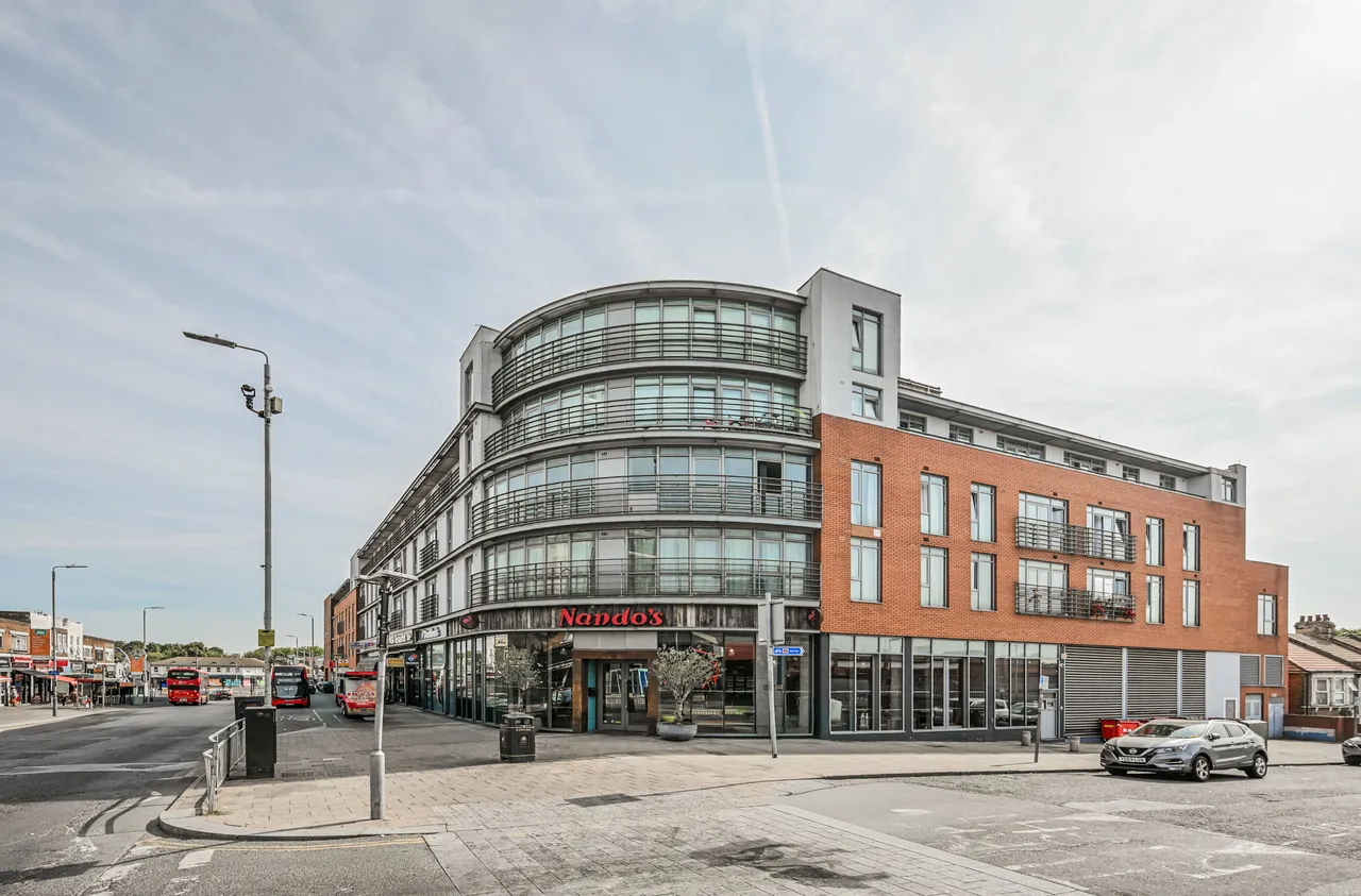 1 bed flat to rent — 82 The Odeon, 22-30 Longbridge Road, Barking