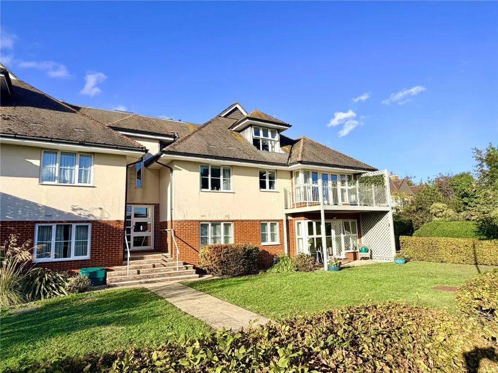 Avenue Road, Lymington, photo 11