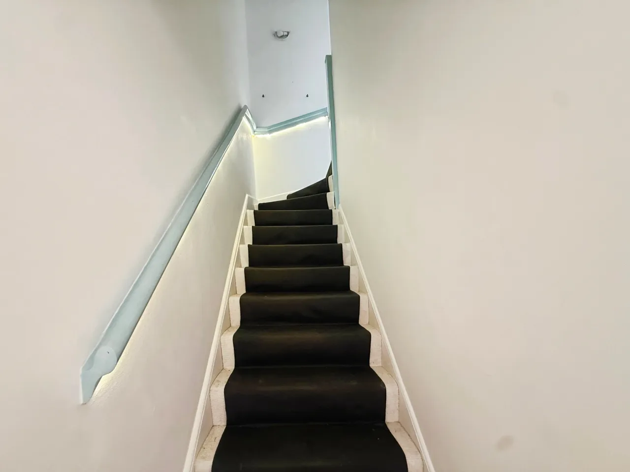 Mile End Road, London, E1, photo 27