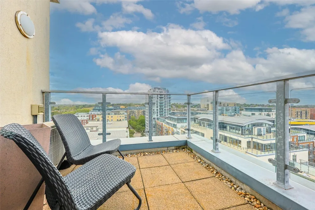 Heritage Avenue, Beaufort Park, NW9, photo 12