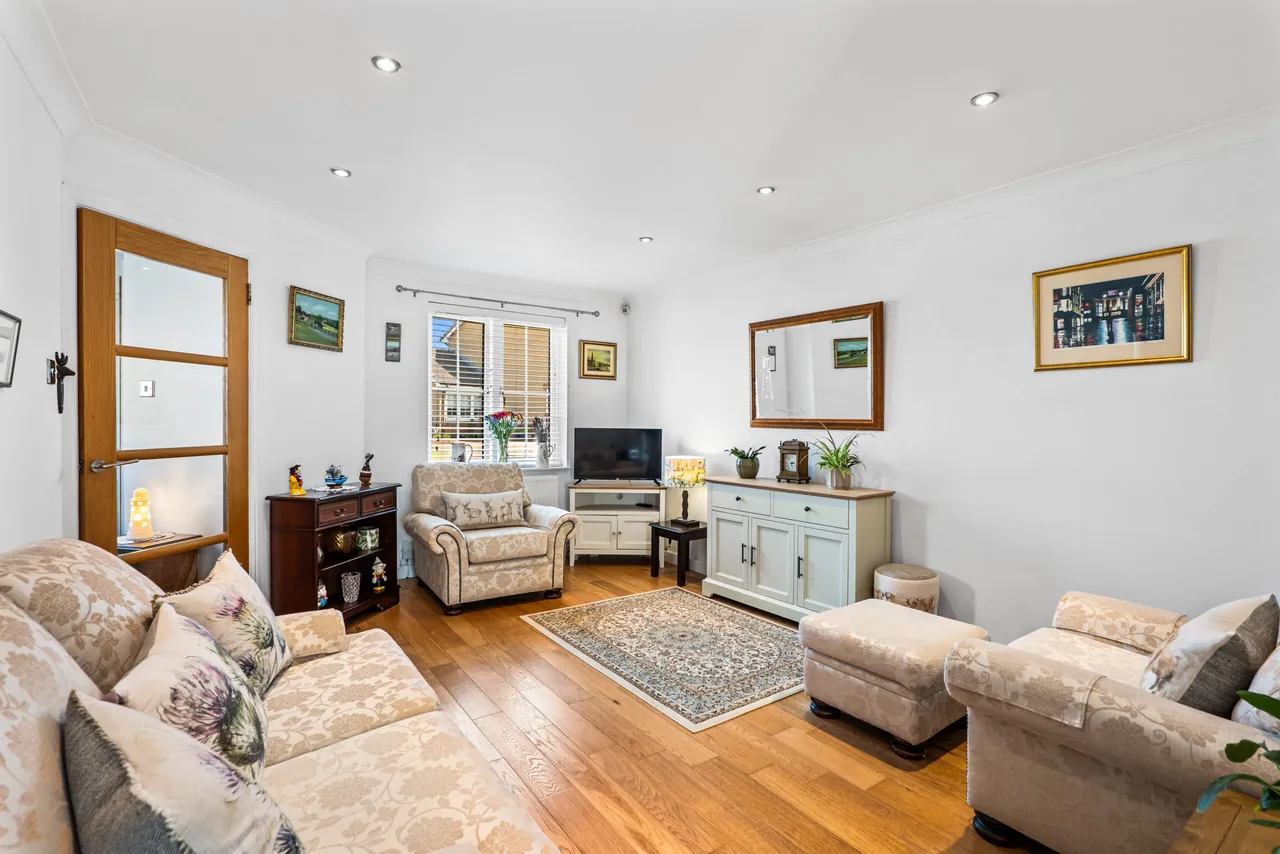 32 St. Andrews Drive, Bearsden, G61 4NW, photo 2