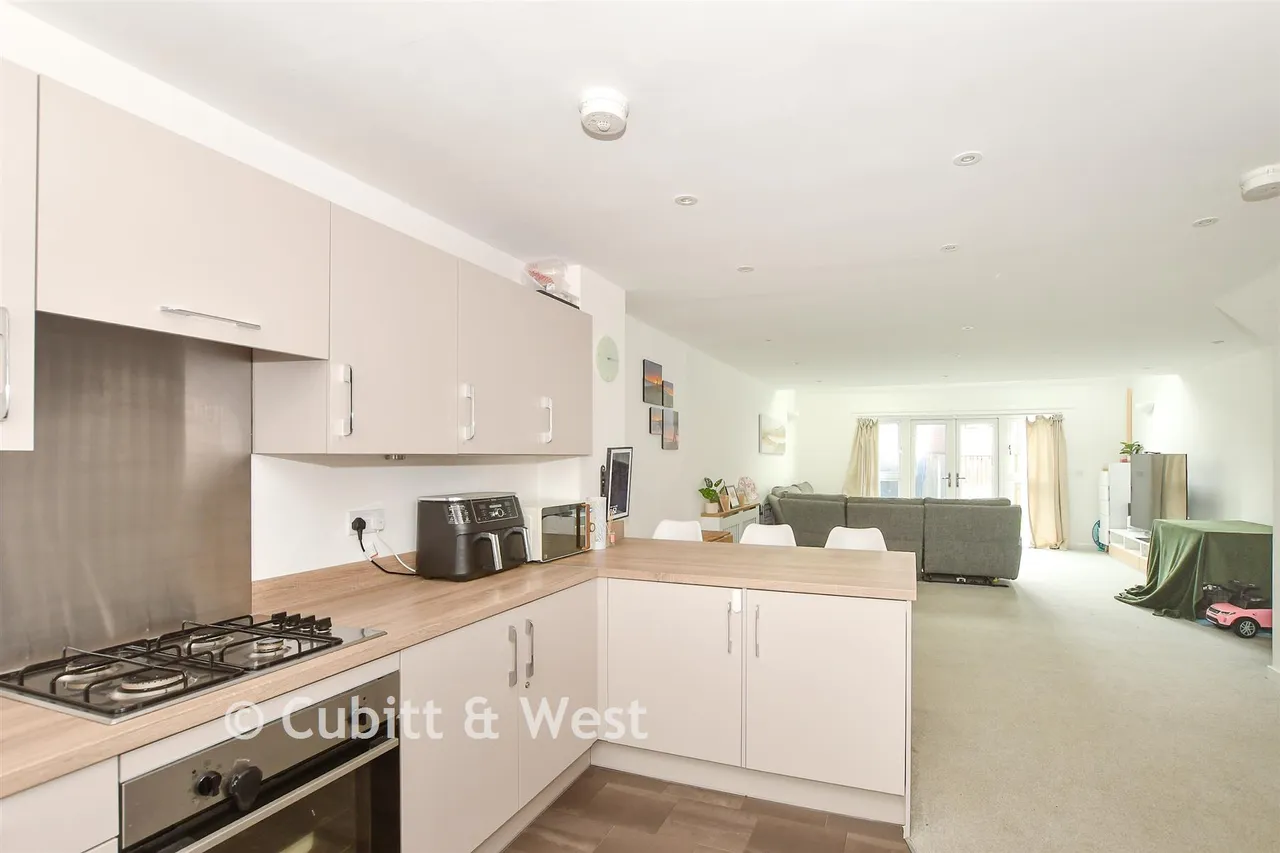Denchy Mead, Burgess Hill, RH15, photo 6