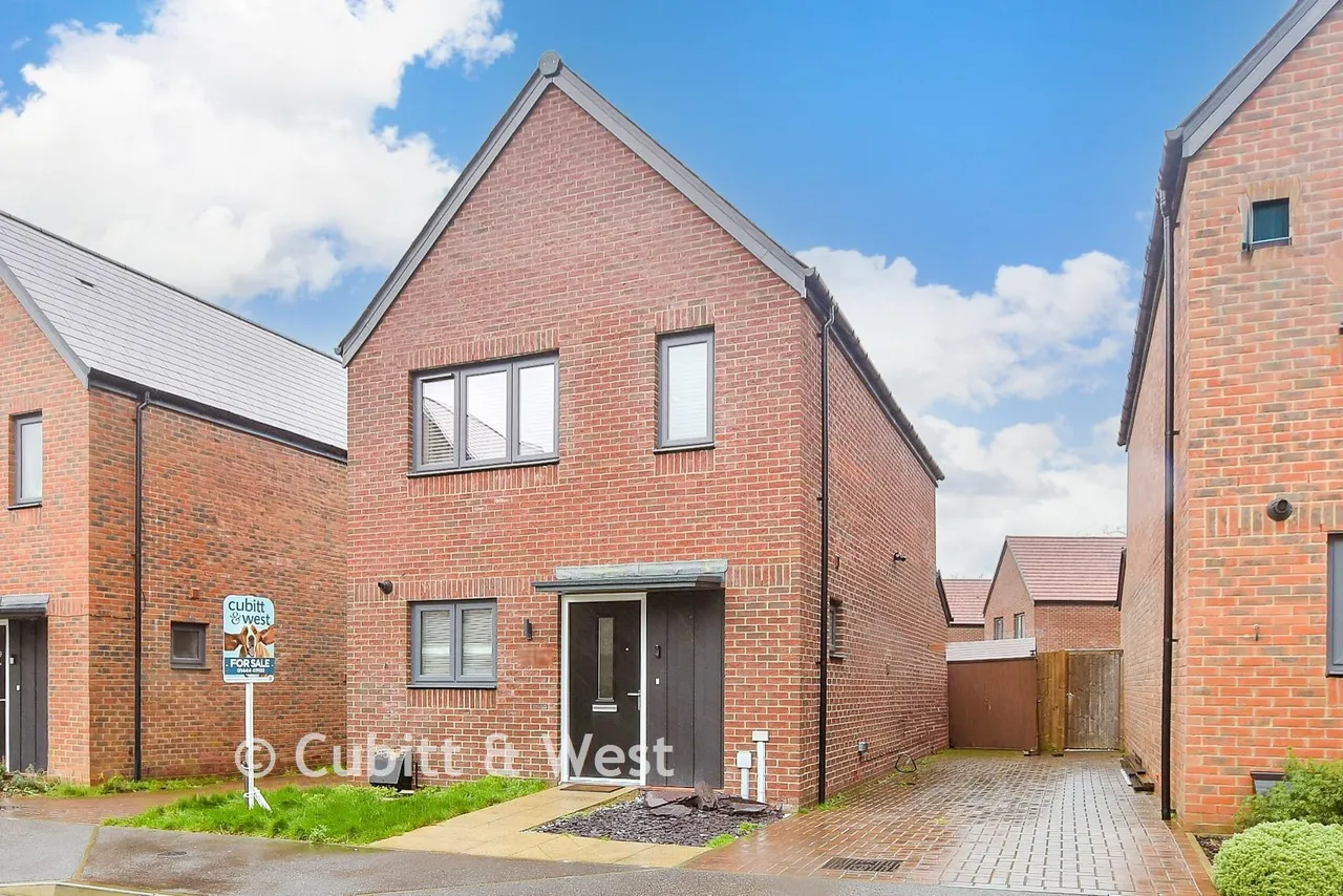 3 bed house for sale, Denchy Mead, Burgess Hill, RH15