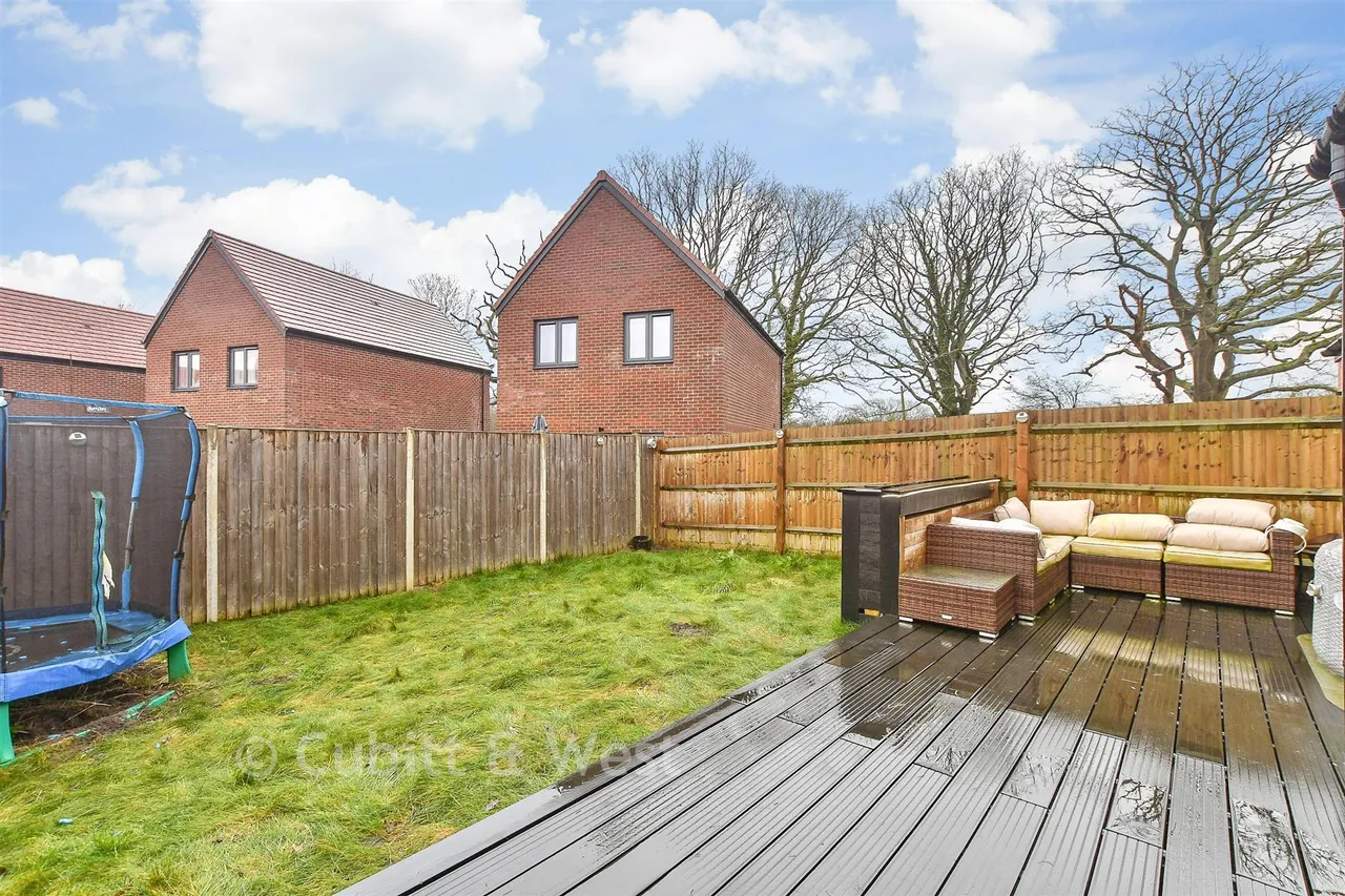 Denchy Mead, Burgess Hill, RH15, photo 13