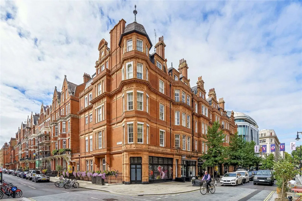 2 bed flat for sale — Green Street, London, W1K 6RG