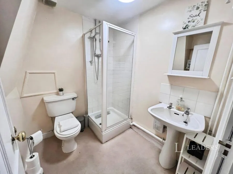 High Street, Stamford, PE9, photo 6