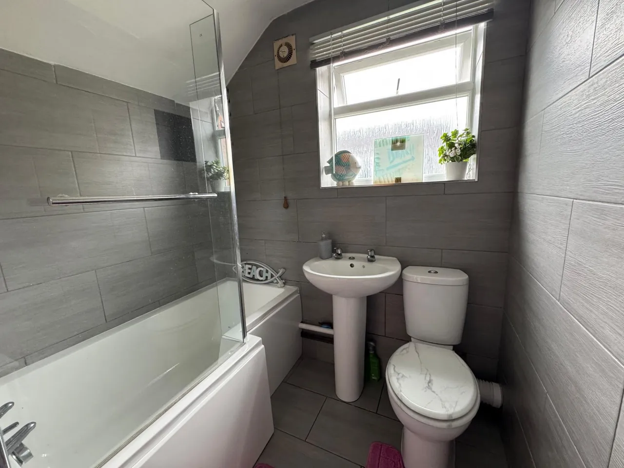 Hall Street, Church Gresley, DE11, photo 11