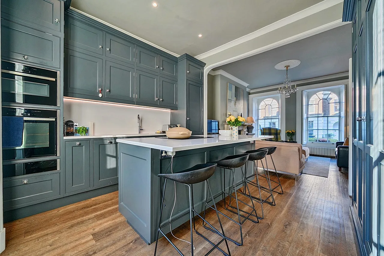 Burney Street, SE10, photo 2