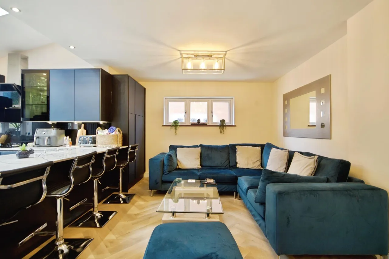 Beverley Close, London, N21, photo 5