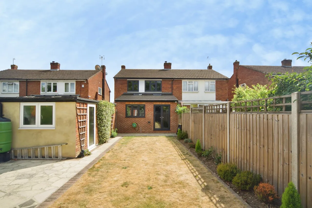 Beverley Close, London, N21, photo 16