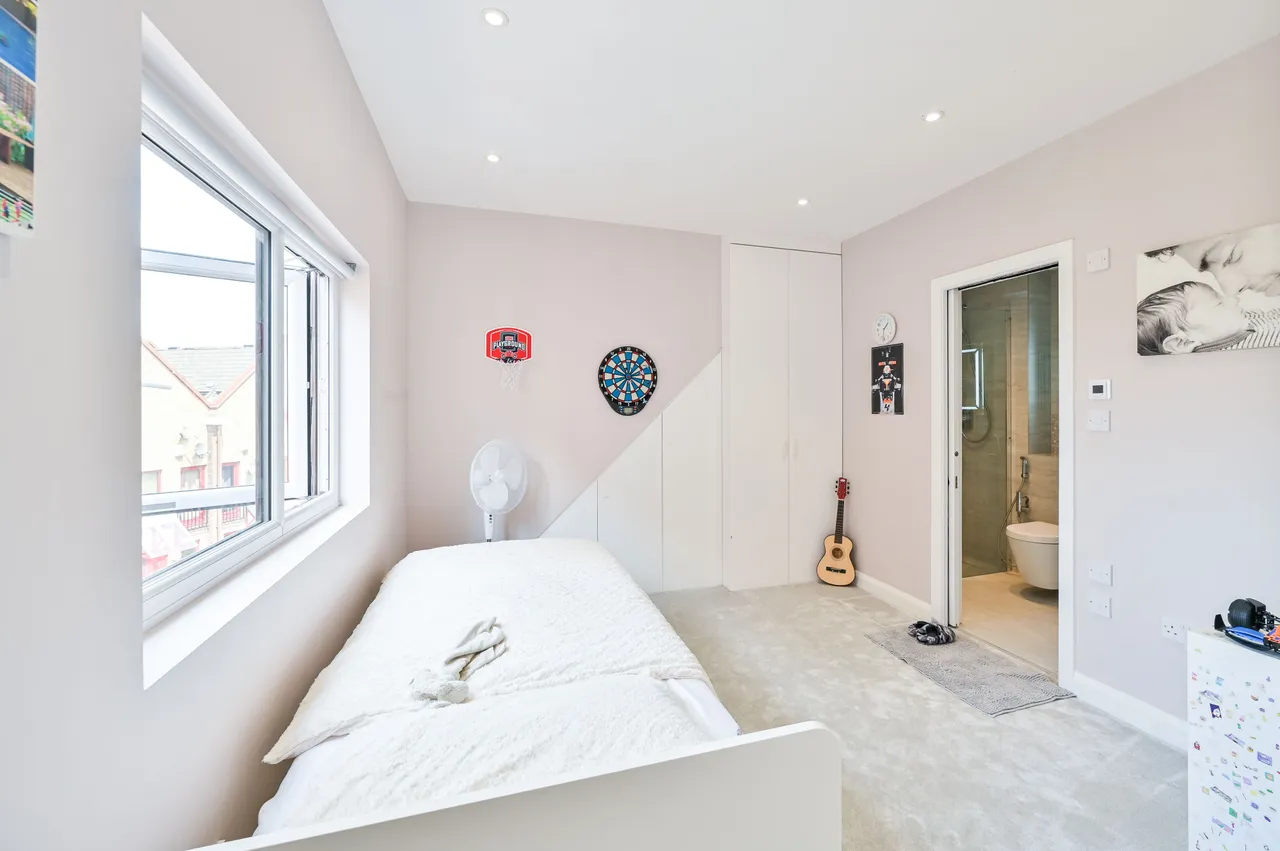 78 Bywater Place, London, photo 12