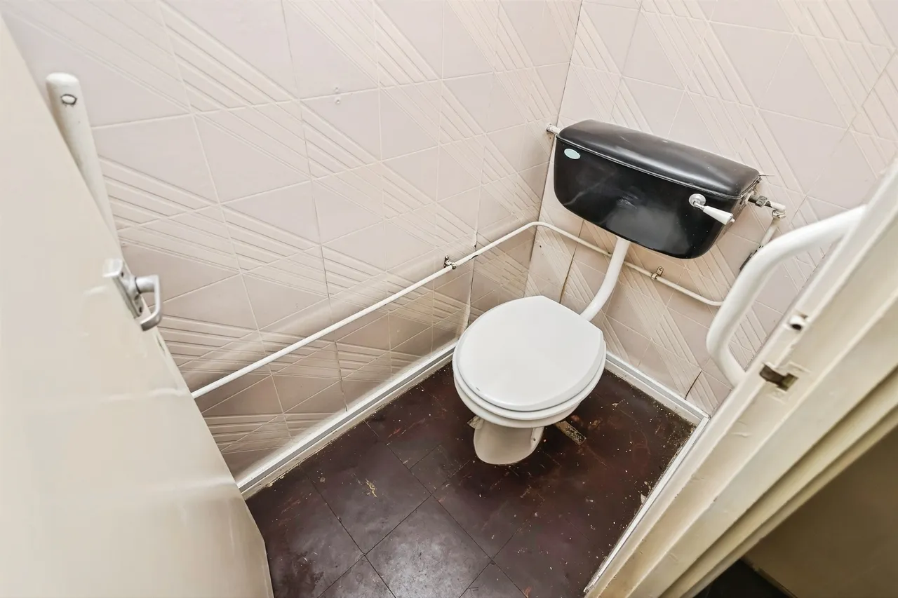 Brooks Croft, Birmingham, B35, photo 8
